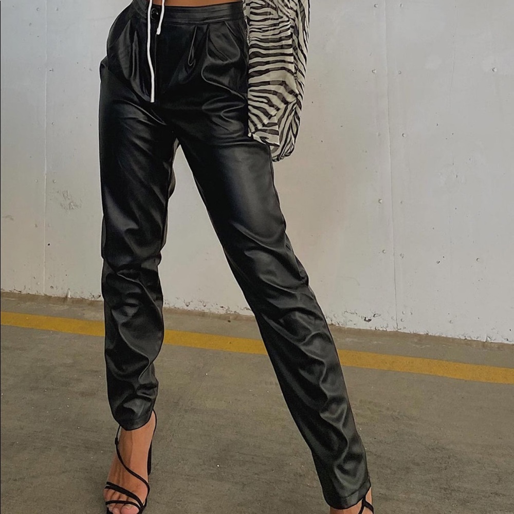 Love club pant black